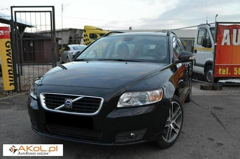 Czarny (metalik) Używany 2010 Volvo V50 Kombi | 44 900 zł - Obraz 1/1