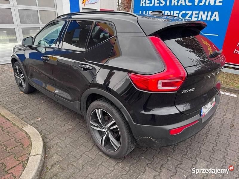 Używany 2020 Volvo XC40 SUV | 97 900 zł (Uczciwa cena) - Obraz 1/4