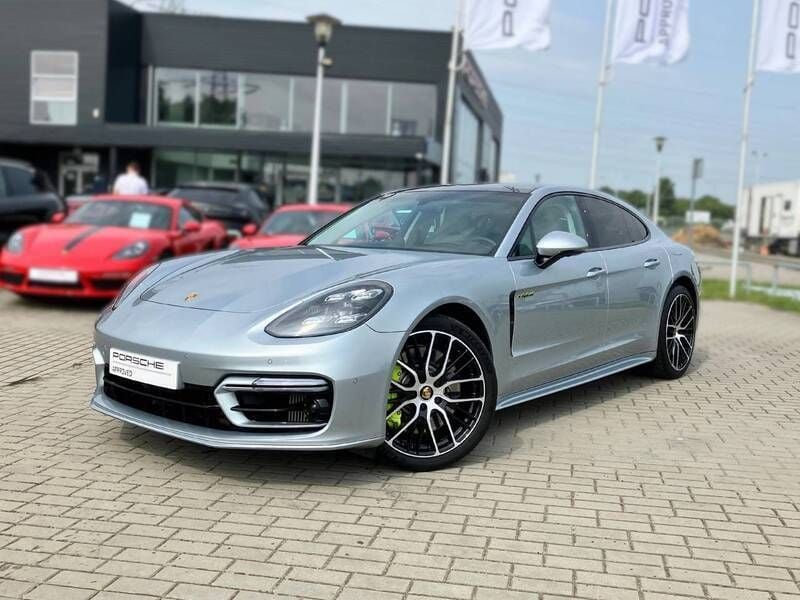 Dolomite silver metallic Używany 2023 Porsche Panamera 4S Sedan/Limuzyna | 519 000 zł (Uczciwa cena) - Obraz 1/4