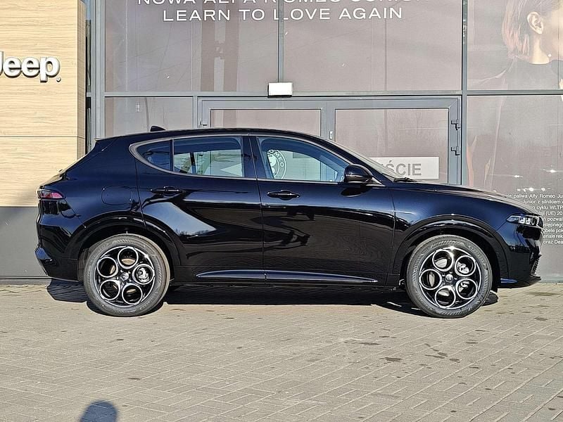 Nowe Alfa Romeo Tonale Sprint 160 KM (117 kW) 2025 Lakier pastelowy czarny  alfa black SUV