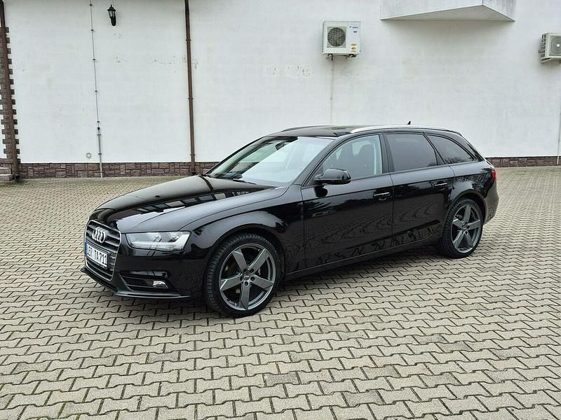 Używany Audi A4 190 KM (139 kW) 2014 Czarny Kombi