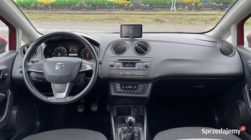 Czerwony Używany 2014 Seat Ibiza Hatchback | 20 950 zł (Uczciwa cena) - Obraz 1/4