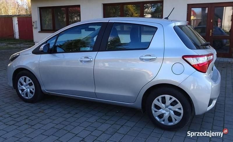 Srebrny Używany 2017 Toyota Yaris City Hatchback | 47 000 zł (Uczciwa cena) - Obraz 1/4