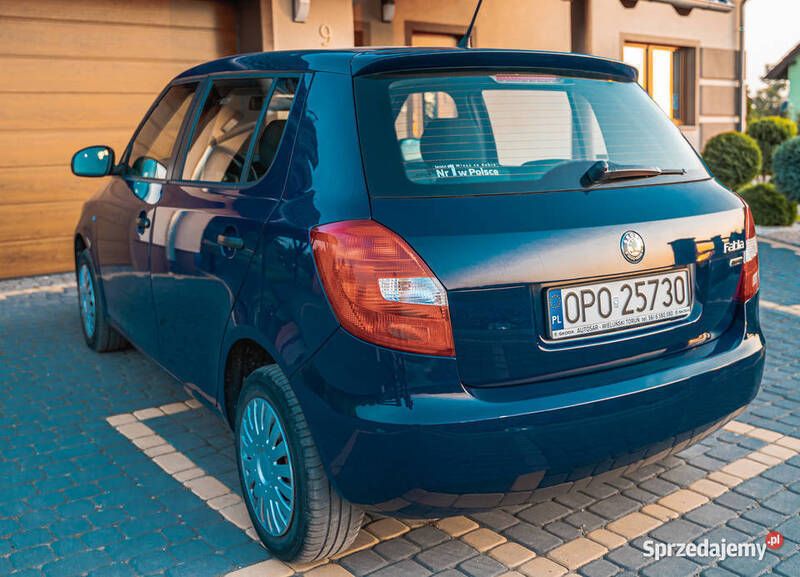 Granatowy Używany 2013 Skoda Fabia | 10 400 zł (Uczciwa cena) - Obraz 1/4