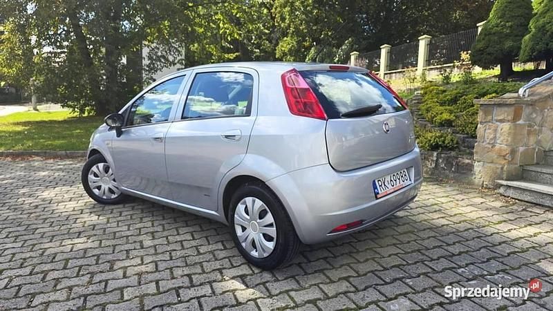 Używany 2008 Fiat Grande Punto Hatchback | 9500 zł (Uczciwa cena) - Obraz 1/4
