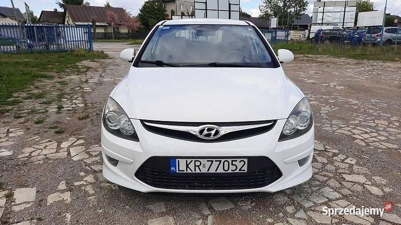Biały Używany 2010 Hyundai i30 Hatchback | 16 500 zł (Uczciwa cena) - Obraz 1/4