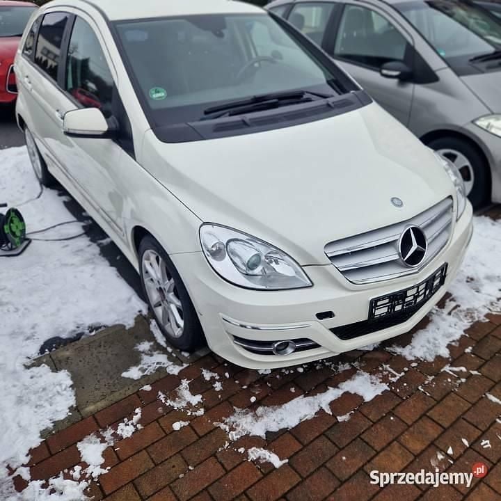 Używany Mercedes B180 2011 Minivan
