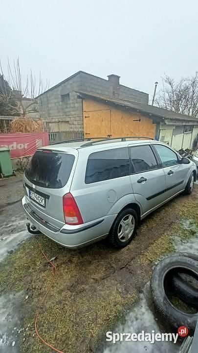 Używany Ford Focus 2002 Srebrny Kombi