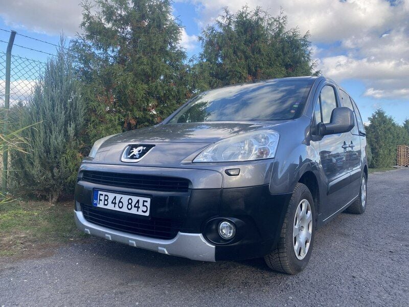 Szary (metalik) Używany 2011 Peugeot Partner Minivan | 17 000 zł (Uczciwa cena) - Obraz 1/4