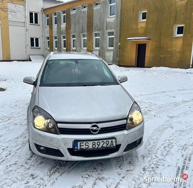 Używany Opel Astra 105 KM (77 kW) 2004 Srebrny Kombi
