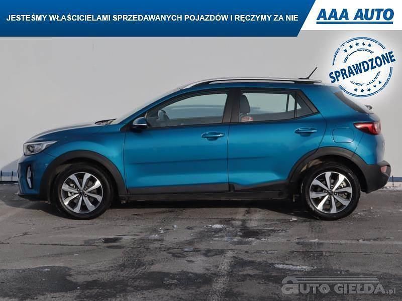 Używany Kia Stonic 84 KM (61 kW) 2020 Błękitny SUV