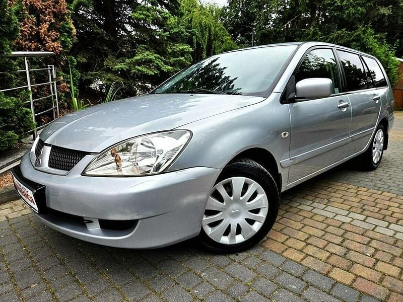 Używany Mitsubishi Lancer 98 KM (72 kW) 2006 Srebrny (metalik) Kombi