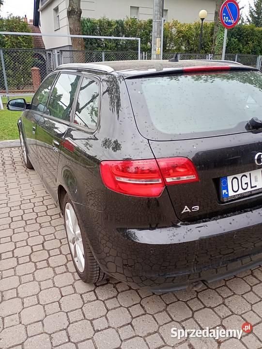 Czarny Używany 2012 Audi A3 Attraction Hatchback | 24 500 zł (Uczciwa cena) - Obraz 1/4