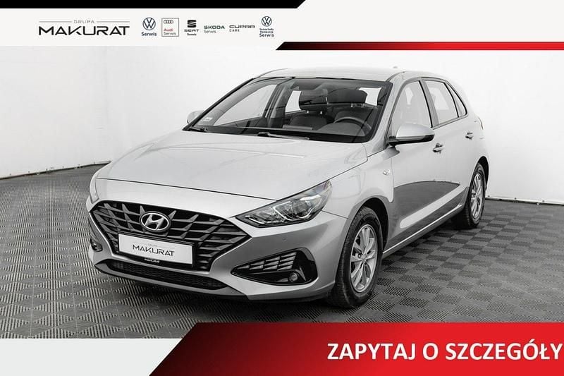 Używany Hyundai i30 Classic 110 KM (80 kW) 2022 Srebrny (metalik) Hatchback