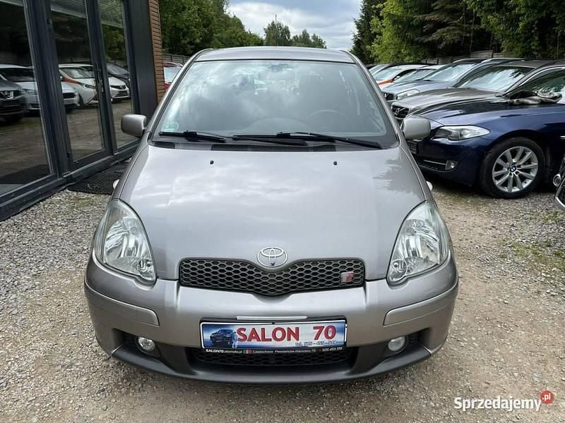 Grafitowy Używany 2003 Toyota Yaris Sport Hatchback | 9900 zł (Drogi) - Obraz 1/4