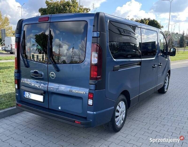Używany Opel Vivaro 2017 Niebieski Minivan