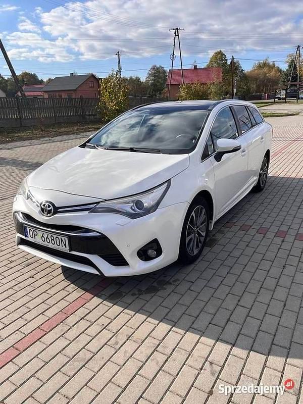 Używany 2015 Toyota Avensis | 37 000 zł (Uczciwa cena) - Obraz 1/4