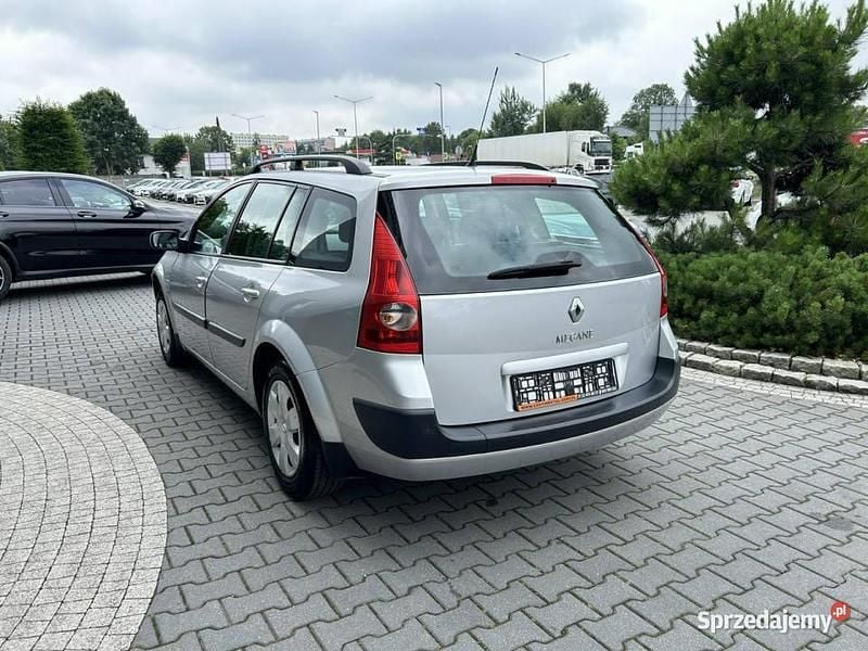 Używany Renault Mégane GrandTour 113 KM (83 kW) 2006 Srebrny Kombi