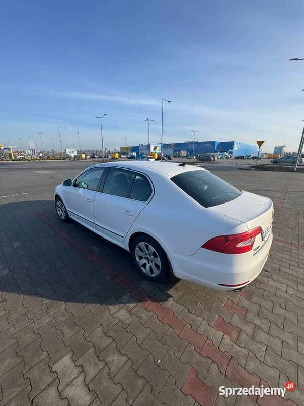 Biały Używany 2014 Skoda Superb Sedan/Limuzyna | 28 900 zł (Dobra cena) - Obraz 1/4