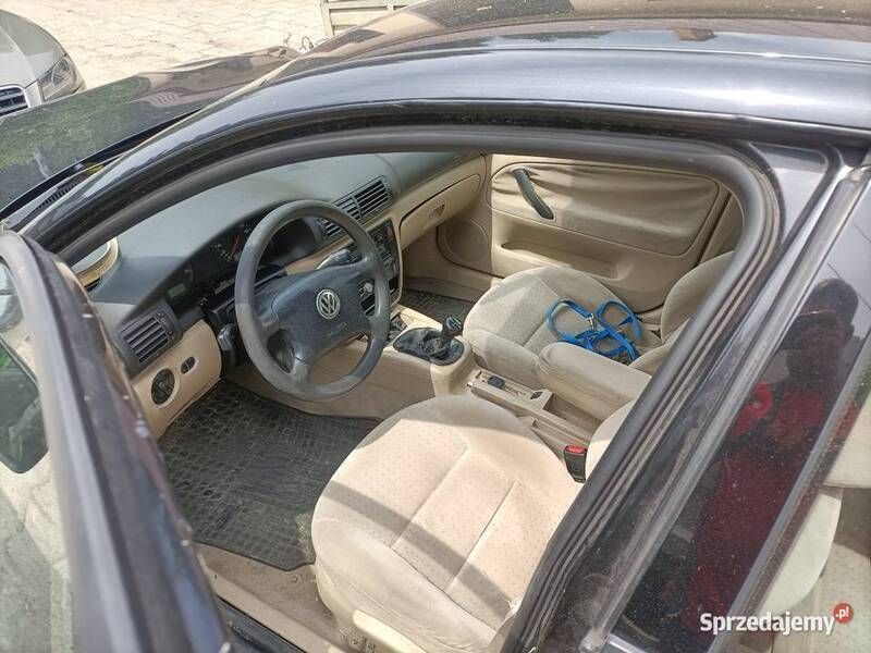 Czarny Używany 1999 VW Passat Sedan/Limuzyna | 1300 zł (Super Cena) - Obraz 1/2