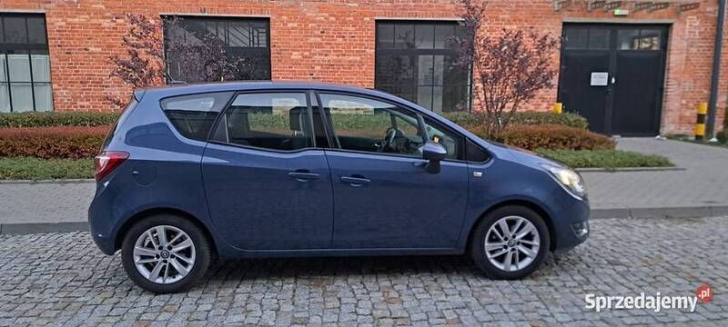 Używany Opel Meriva 2016 Niebieski Minivan