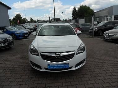 Biały Używany 2016 Opel Insignia Country Tourer Hatchback | 48 500 zł (Uczciwa cena) - Obraz 1/4