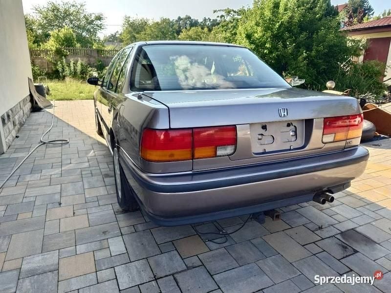 Używany Honda Accord 1992 Brązowy Sedan/Limuzyna