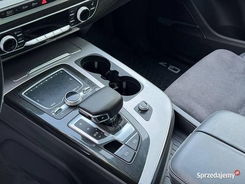 Używany Audi Q7 S-Line 2016 Czarny SUV