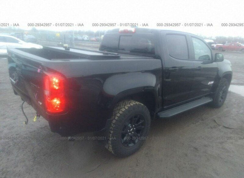 Używany Chevrolet Colorado 308 KM (226 kW) 2021 Czarny Pickup