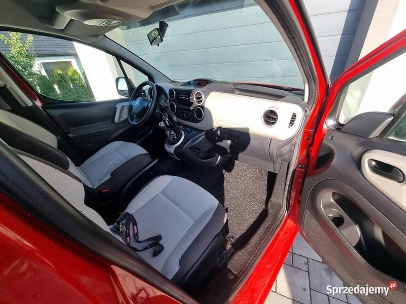 Używany Citroën Berlingo 2015 Czerwony Minivan