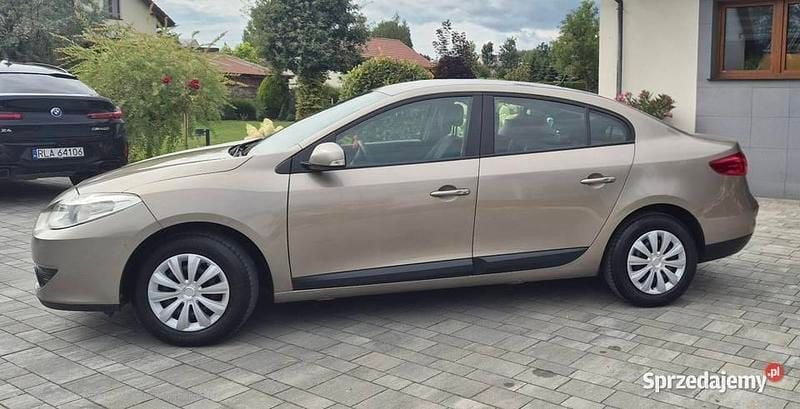 Złoty Używany 2010 Renault Fluence Sedan/Limuzyna | 12 900 zł (Uczciwa cena) - Obraz 1/4
