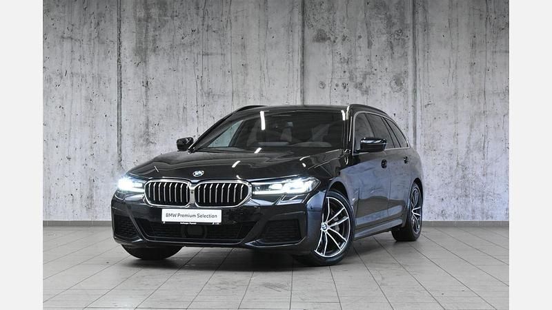 Black sapphire metallic metalizowany Używany 2023 BMW 540 Kombi | 239 700 zł (Dobra cena) - Obraz 1/3