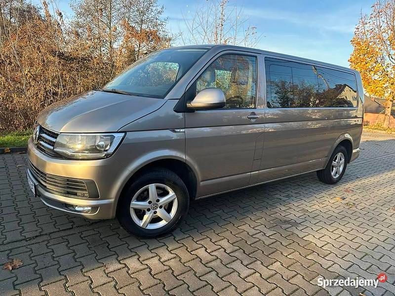 Używany 2015 VW Caravelle Minivan | 70 900 zł (Uczciwa cena) - Obraz 1/4