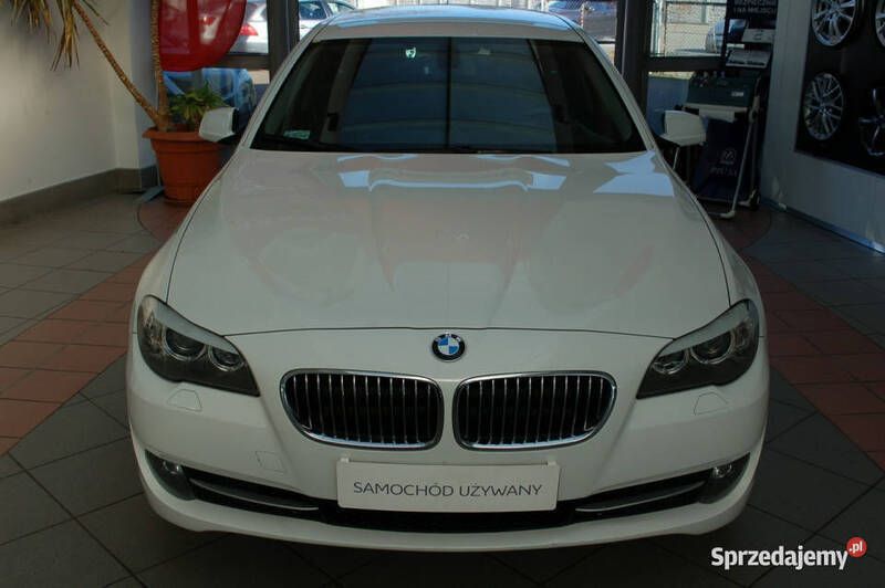 Biały Używany 2011 BMW 520 Sedan/Limuzyna | 37 777 zł (Dobra cena) - Obraz 1/4