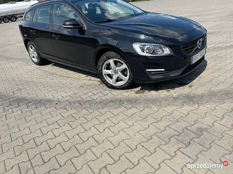 Używany 2017 Volvo V60 Kombi | 43 000 zł - Obraz 1/4