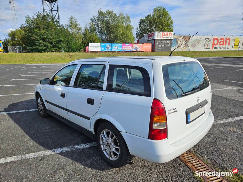 Biały Używany 2005 Opel Astra Kombi | 3000 zł (Dobra cena) - Obraz 1/4