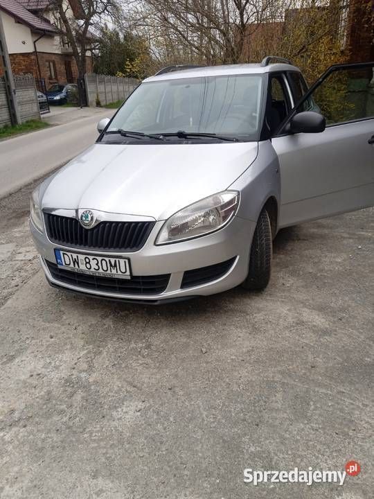 Używany 2010 Skoda Fabia Sedan/Limuzyna | 12 500 zł (Dobra cena) - Obraz 1/4