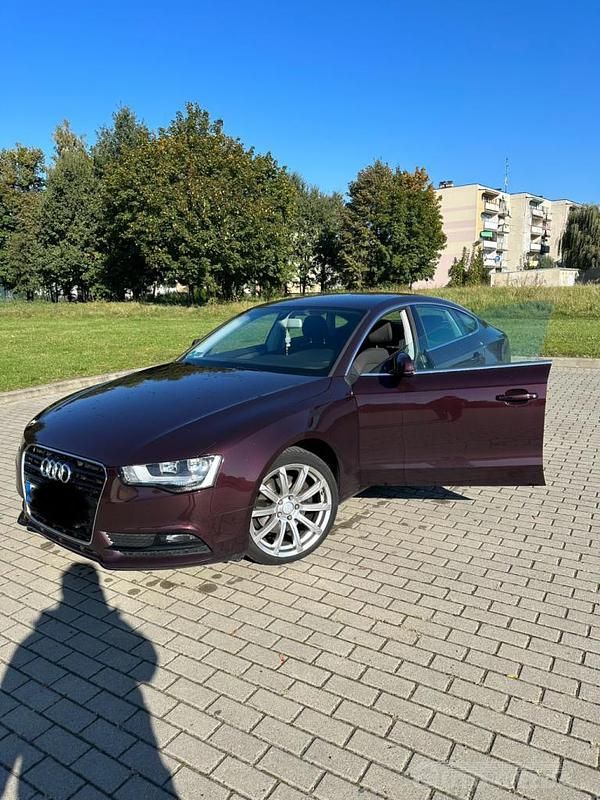 Bordowy Używany 2014 Audi A5 Coupe | 60 000 zł (Uczciwa cena) - Obraz 1/4