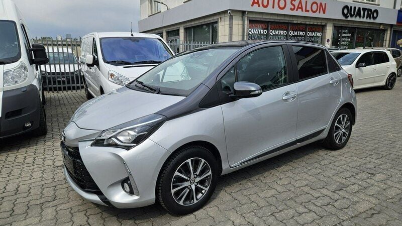 Szary (metalik, perła) Używany 2019 Toyota Yaris Hatchback | 49 900 zł (Uczciwa cena) - Obraz 1/4