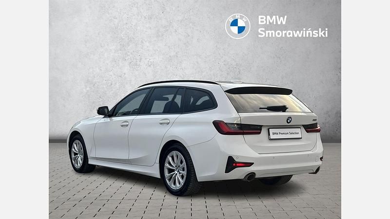Używany BMW 318 Advantage 156 KM (114 kW) 2022 Biel alpejska Kombi