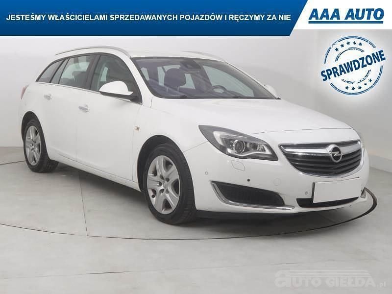 Używany Opel Insignia 170 KM (125 kW) 2016 Biały
