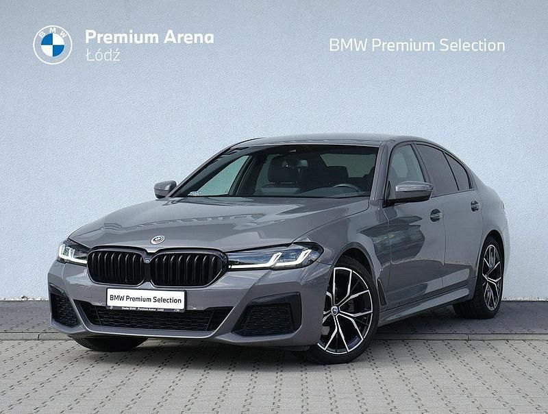 Szary (metalik) Używany 2022 BMW 520 Sedan/Limuzyna | 194 900 zł - Obraz 1/4