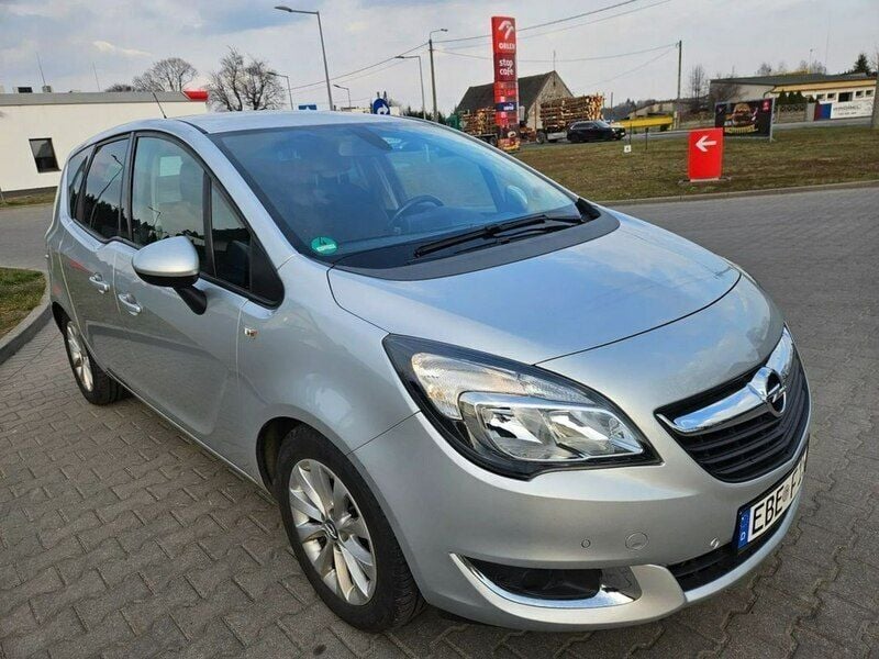 Używany Opel Meriva 140 KM (102 kW) 2017 Srebrny (metalik) Minivan