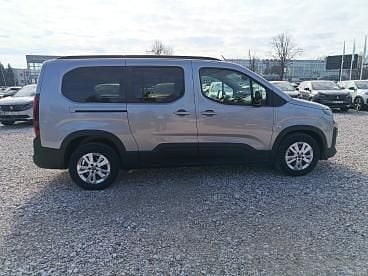 Używany Peugeot Rifter Allure 130 KM (95 kW) 2024 Srebrny Minivan