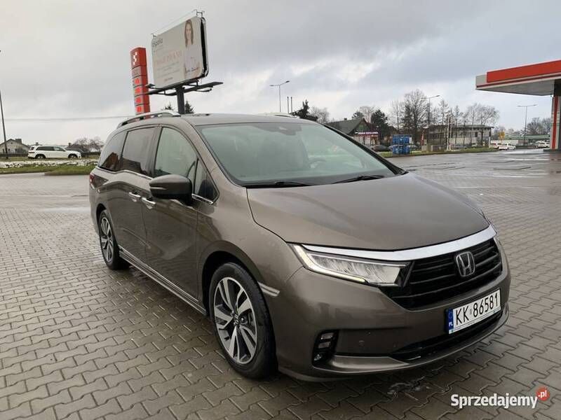 Używany 2021 Honda Odyssey Touring Minivan | 179 000 zł - Obraz 1/4