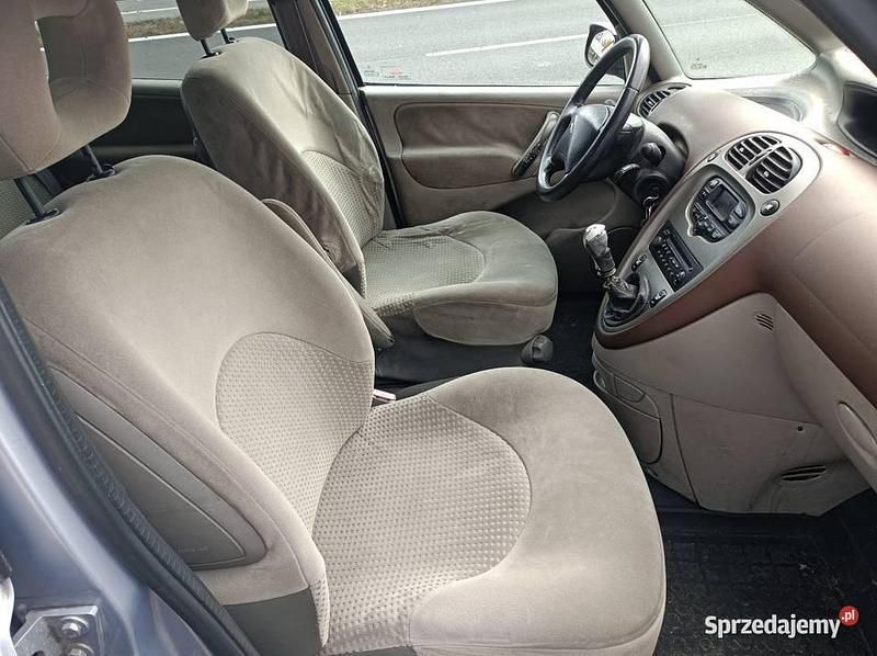 Srebrny Używany 2005 Citroën Xsara Picasso Minivan | 2998 zł (Uczciwa cena) - Obraz 1/4