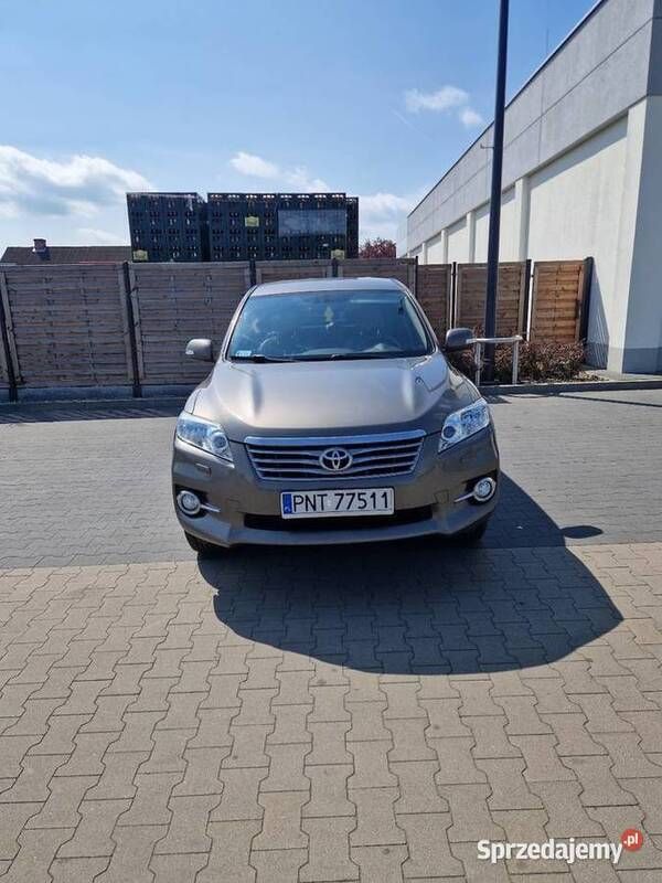 Brązowy Używany 2011 Toyota RAV4 SUV | 46 500 zł (Uczciwa cena) - Obraz 1/4