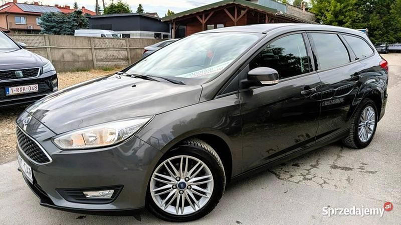 Szary Używany 2016 Ford Focus Kombi | 24 400 zł (Dobra cena) - Obraz 1/4