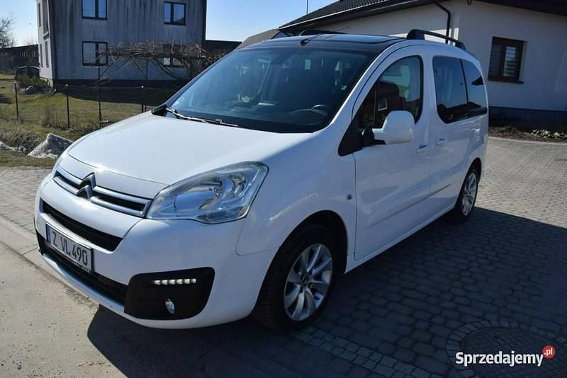 Używany Citroën Berlingo 120 KM (88 kW) 2017 Biały (metalik) Minivan