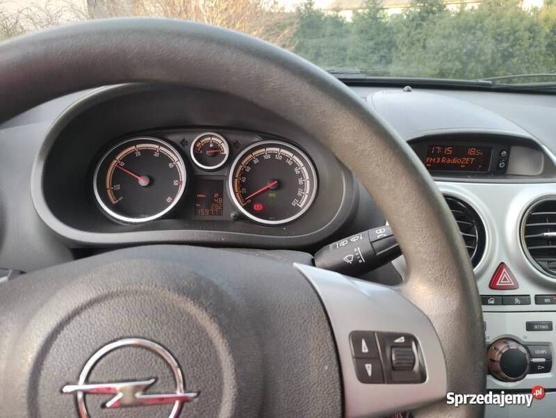 Używany Opel Corsa 75 KM (55 kW) 2011 Hatchback